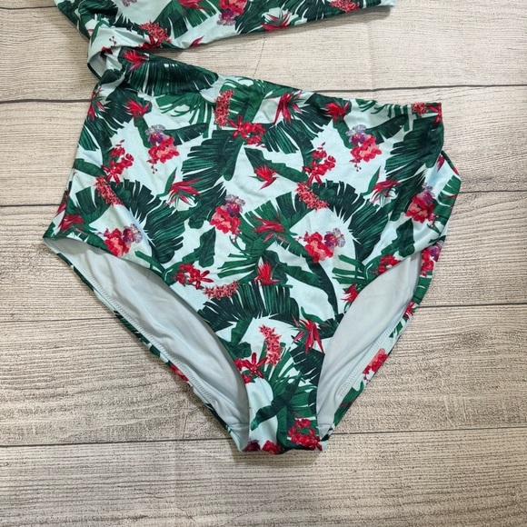 Victoria's Secret NWT Palm Floral Cutout Swimsuit - Picture 6 of 10